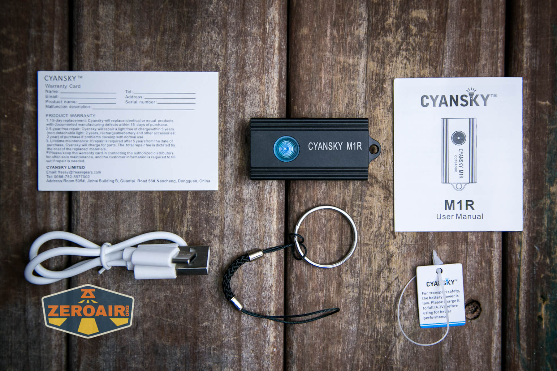 Cyansky M1R keychain flashlight what's included