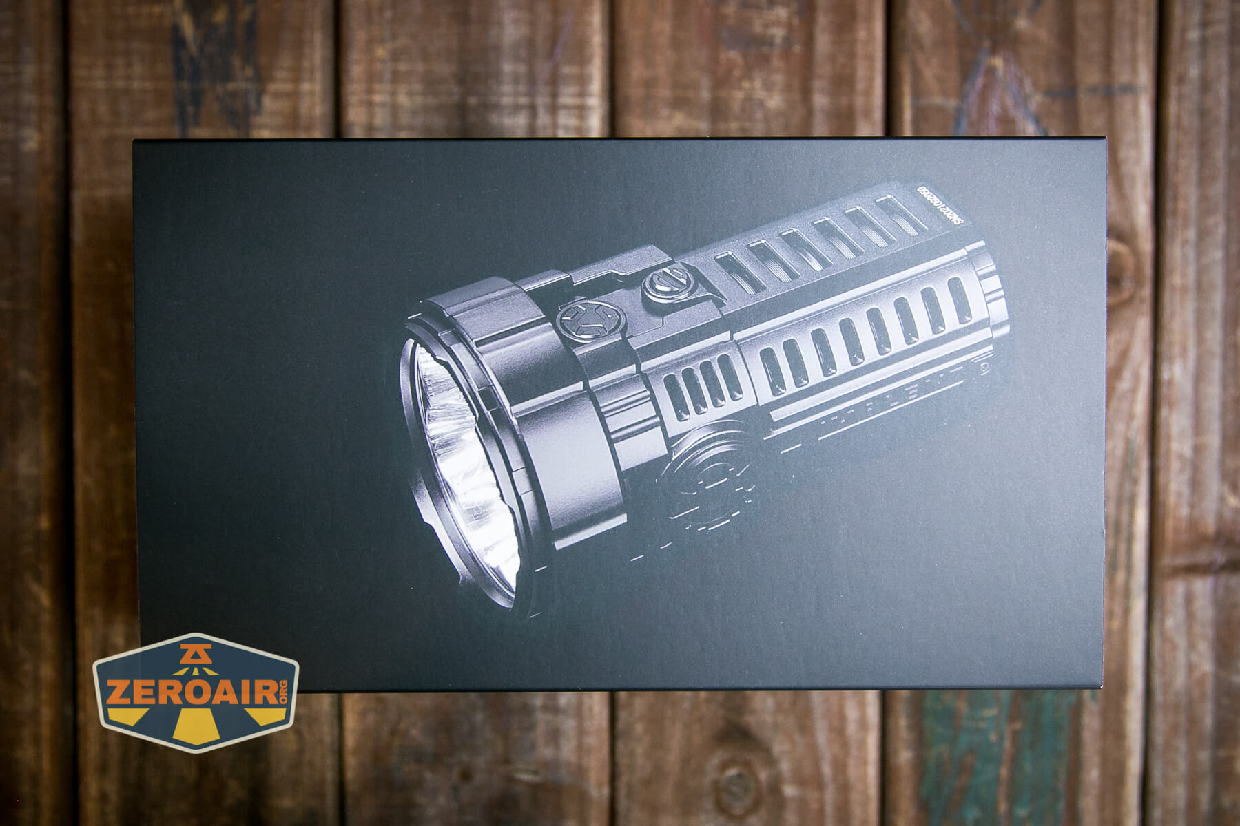 Imalent MS08 flashlight box