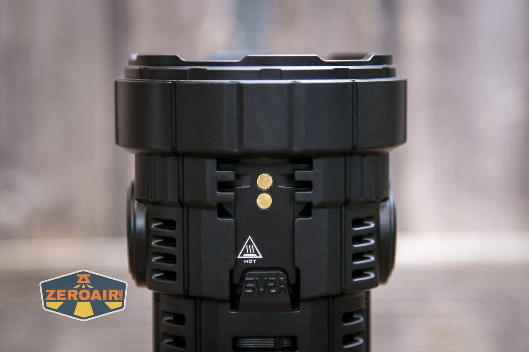 Imalent RS50 flashlight charger