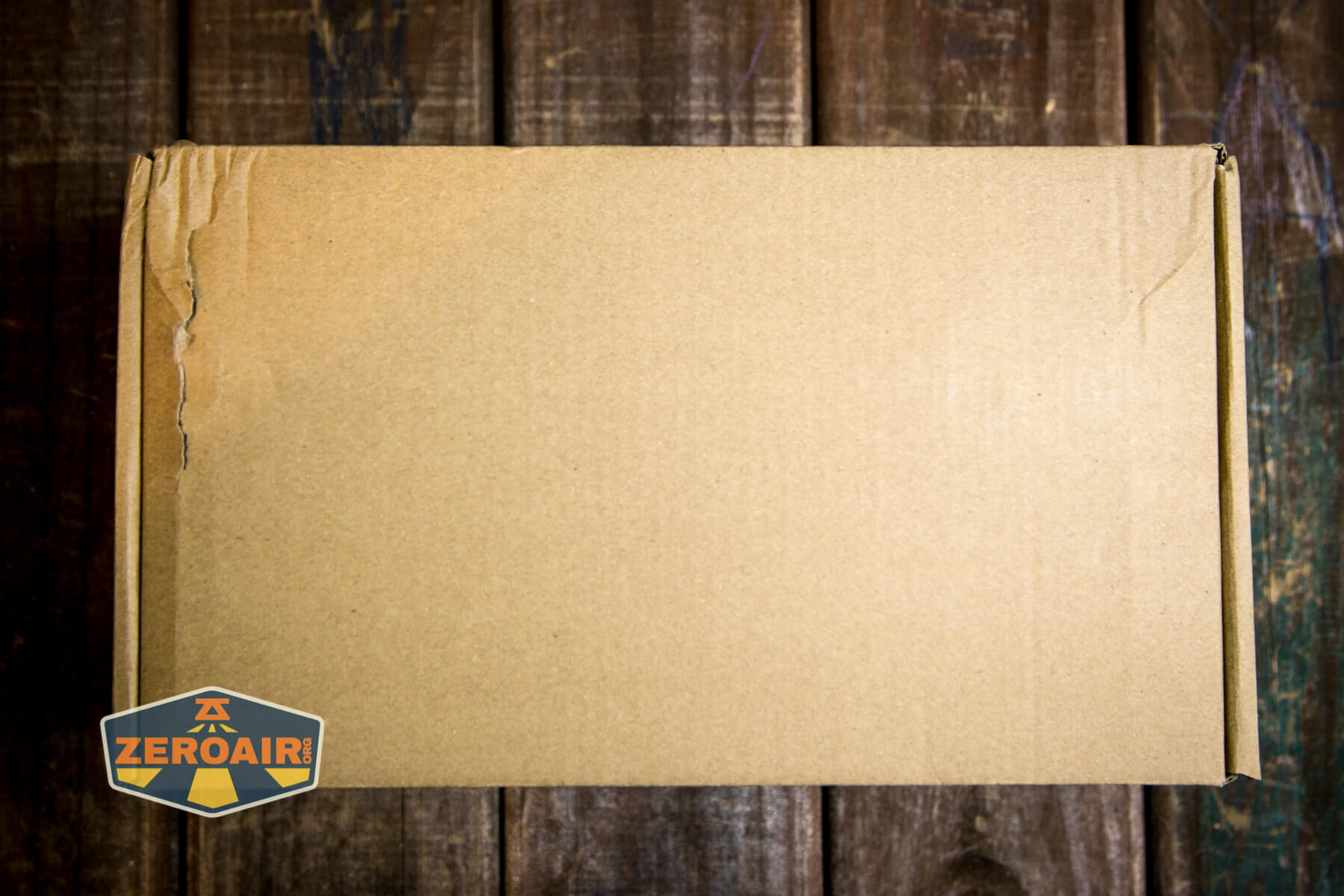 Convoy L8 flashlight box