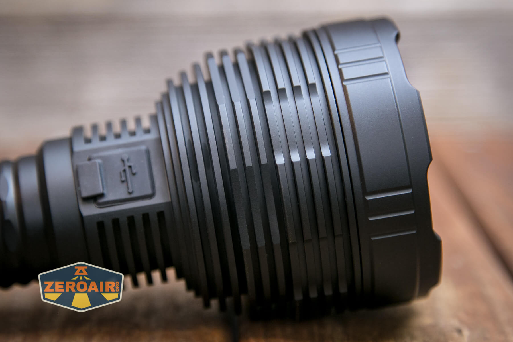 Convoy L8 flashlight head cooling fins