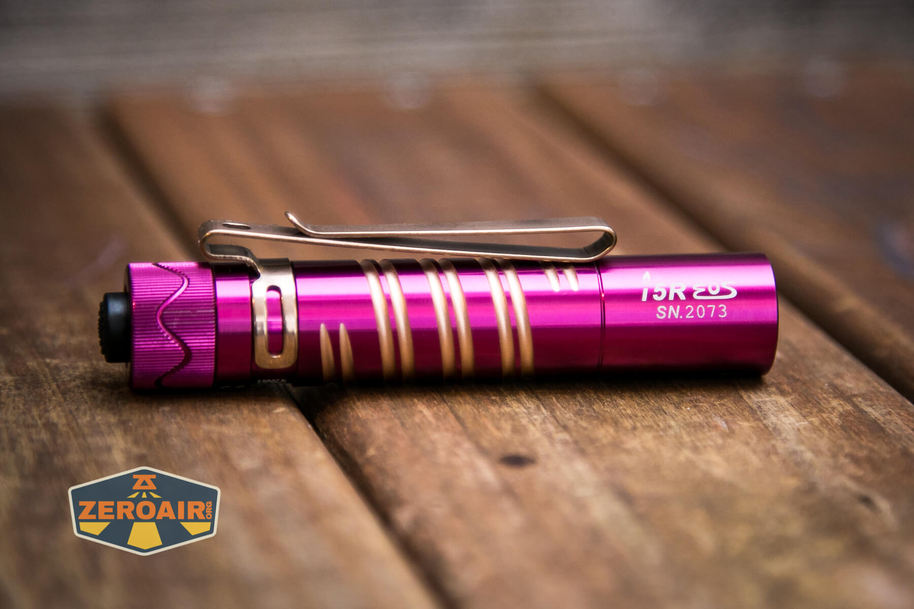 zeroair-reviews-olight-i5r-eos-plum-01.jpg