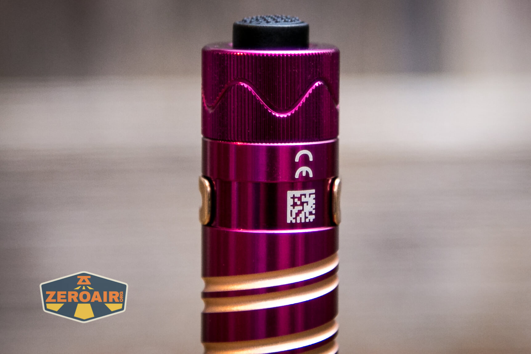 Olight i5R EOS Plum flashlight pocket clip