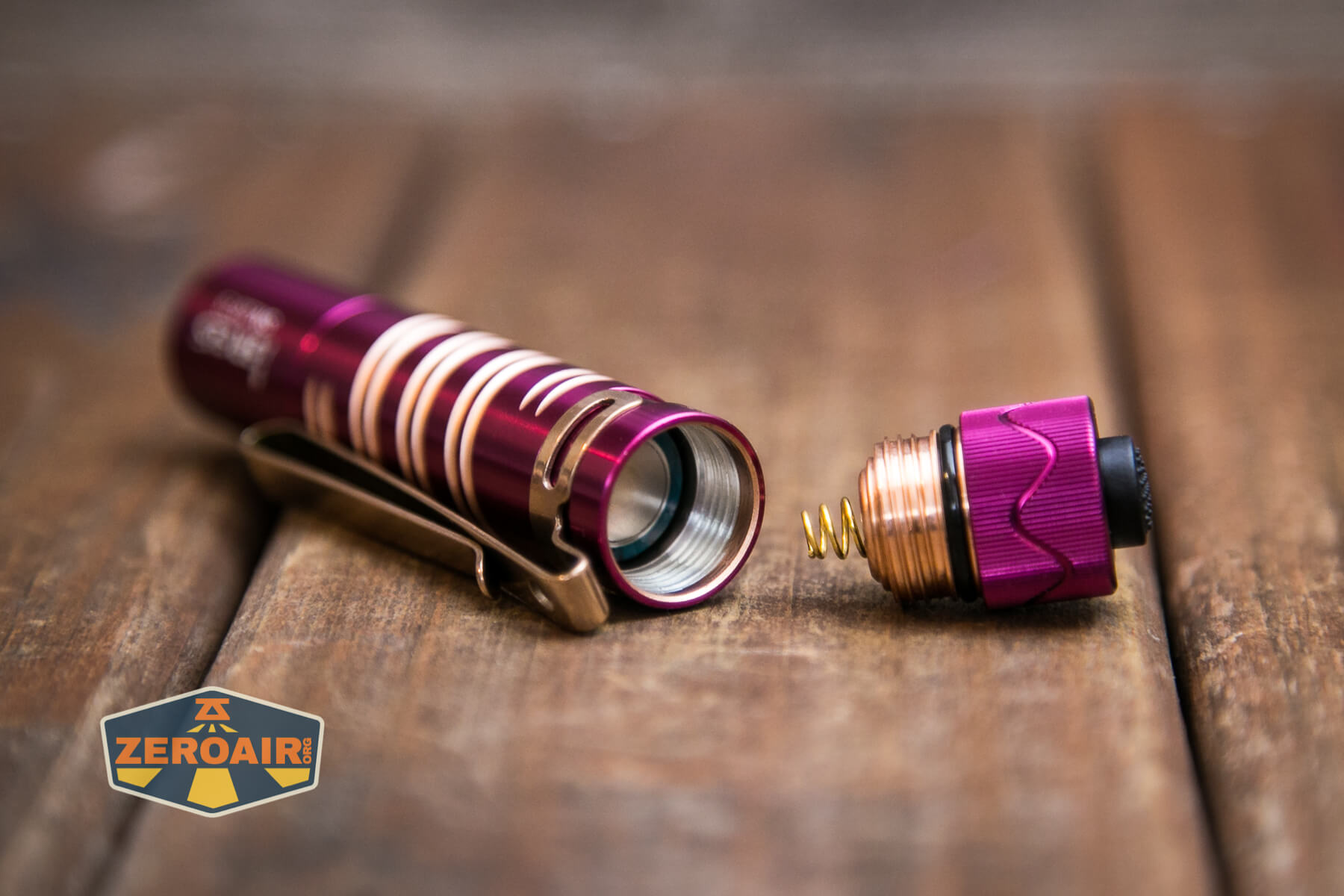 Olight i5R EOS Plum flashlight "14500" cell installed