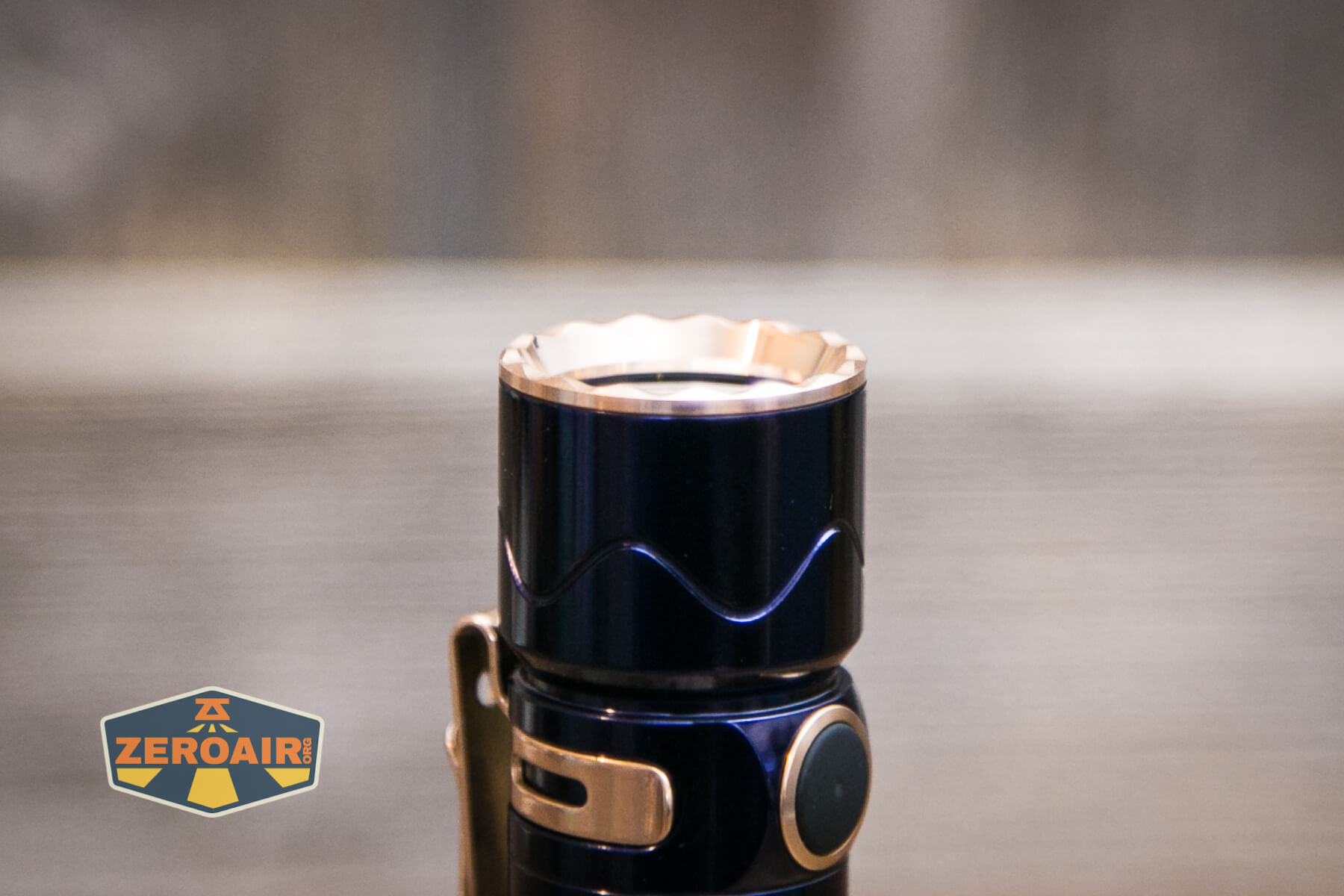 Olight Warrior Mini 2 Regal Blue bezel