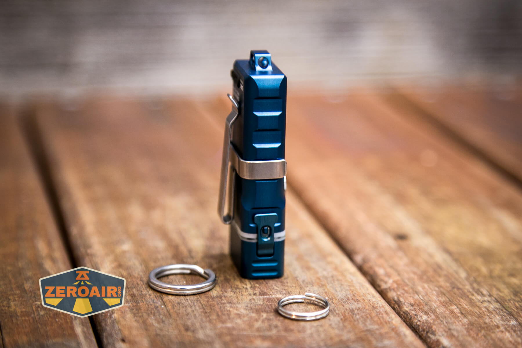 RovyVon Angel Eyes E3 flashlight split rings