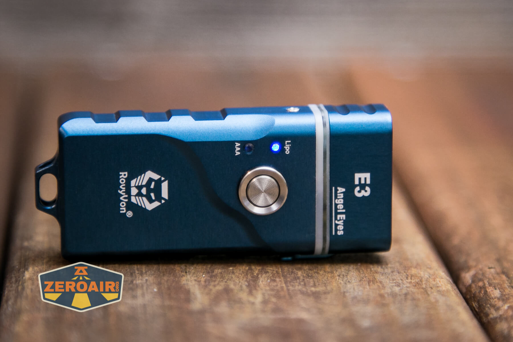 RovyVon Angel Eyes E3 flashlight lipo indicator