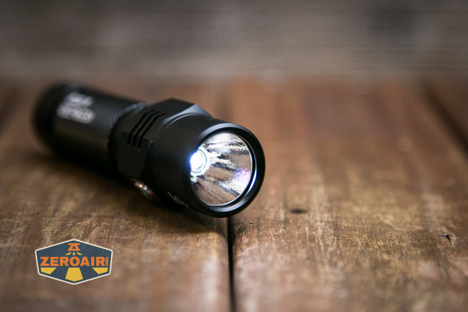 Vezerlezer ED10 EDC Flashlight emitter on