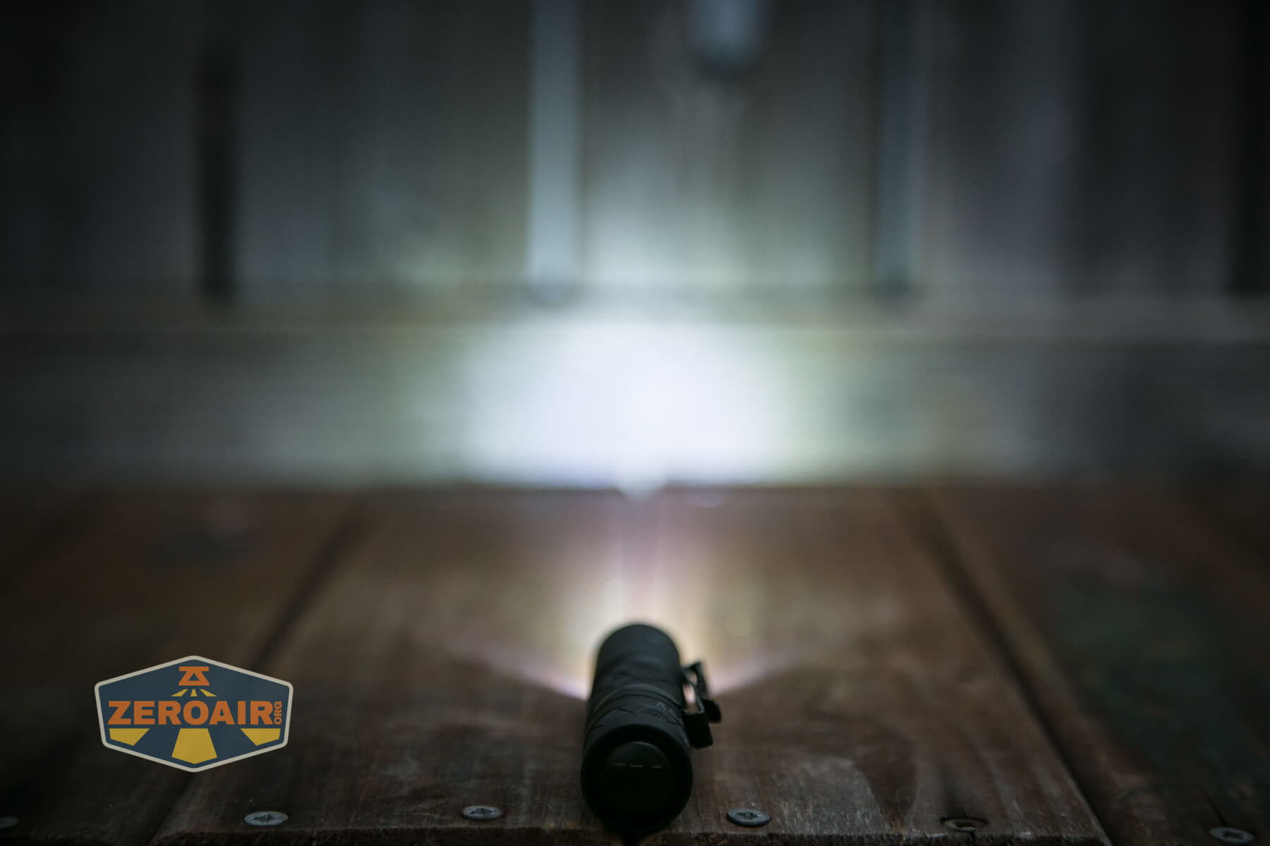 Wuben E18 flashlight on