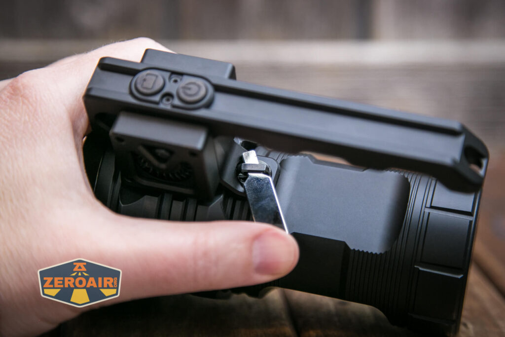 Manker MK38 Satellite flashlight removing handle