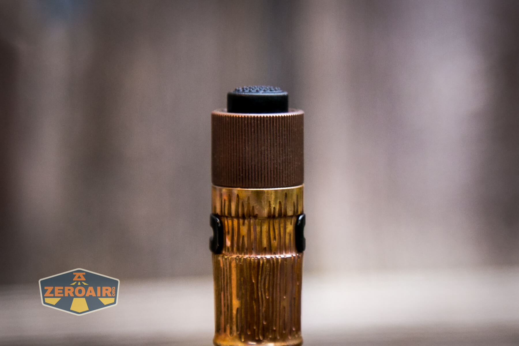 Olight i3T Plus Ancient Bamboo flashlight pocket clip hug