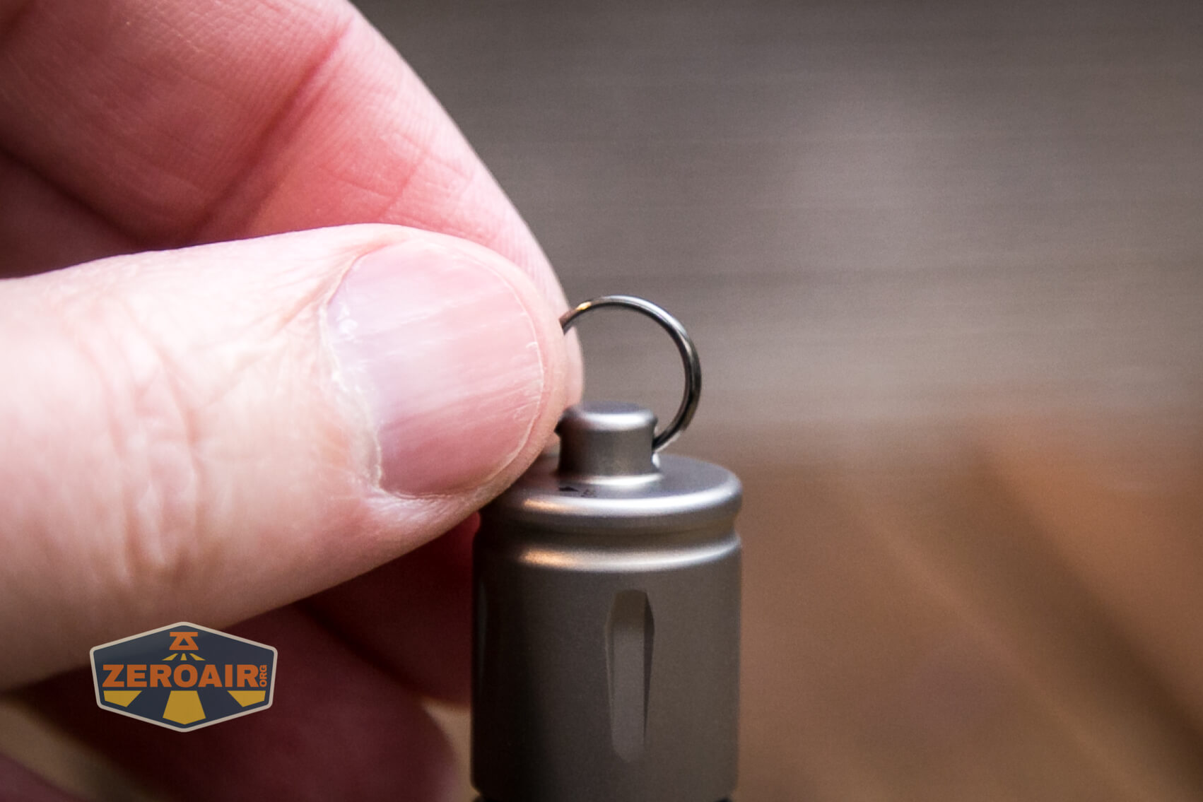 Olight iXV Ti keychain flashlight split ring