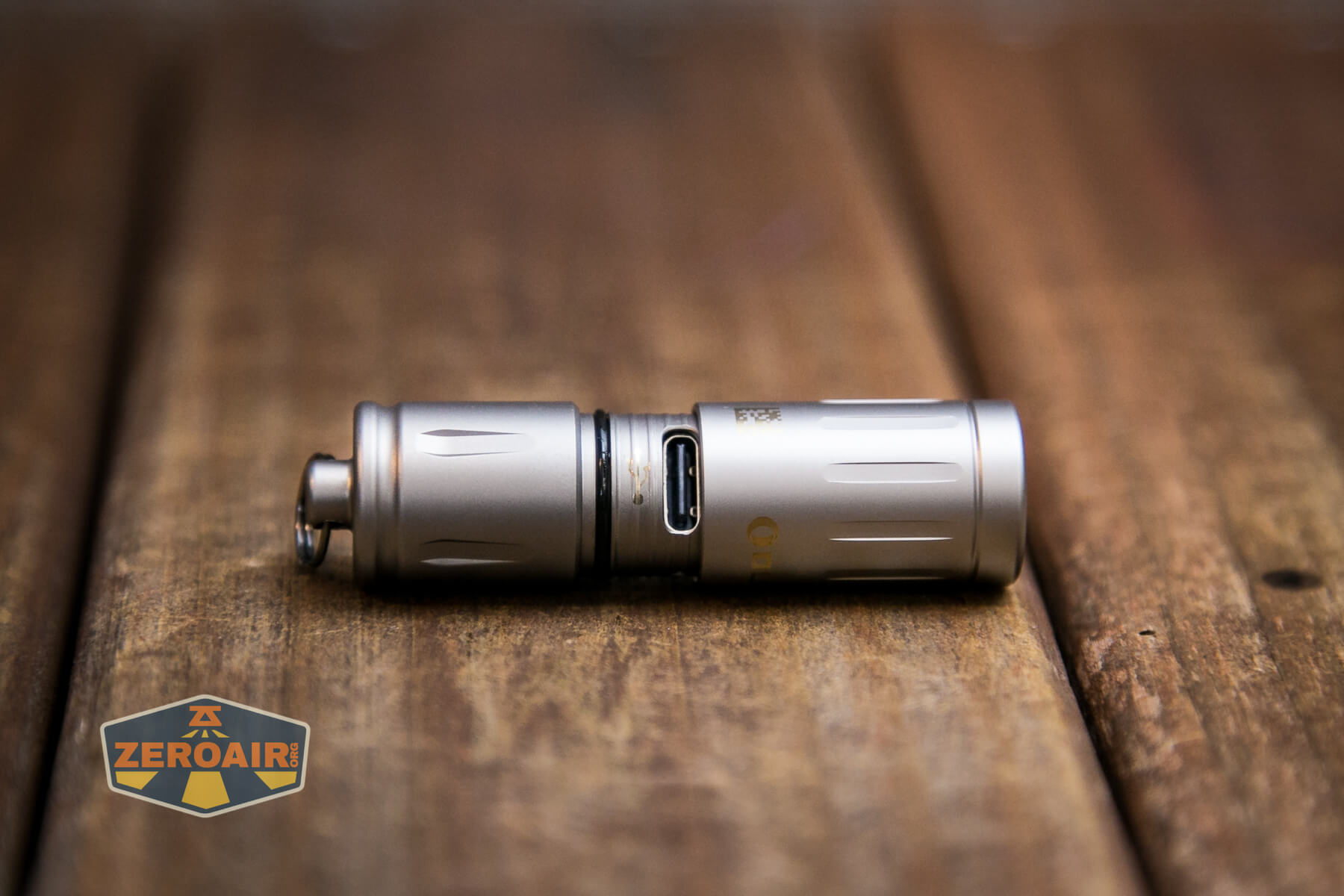 Olight iXV Ti keychain flashlight usb-c port