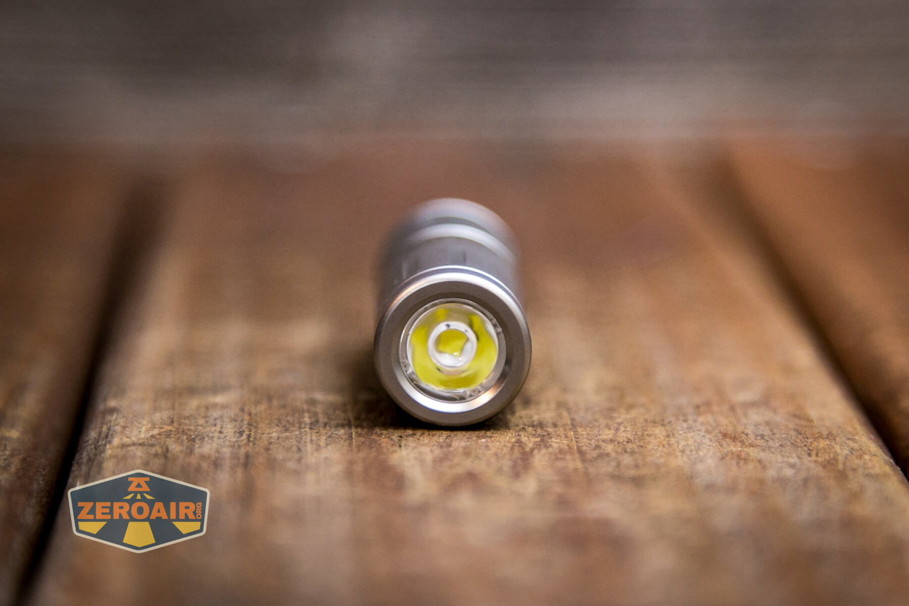 Olight iXV Ti keychain flashlight emitter and tir