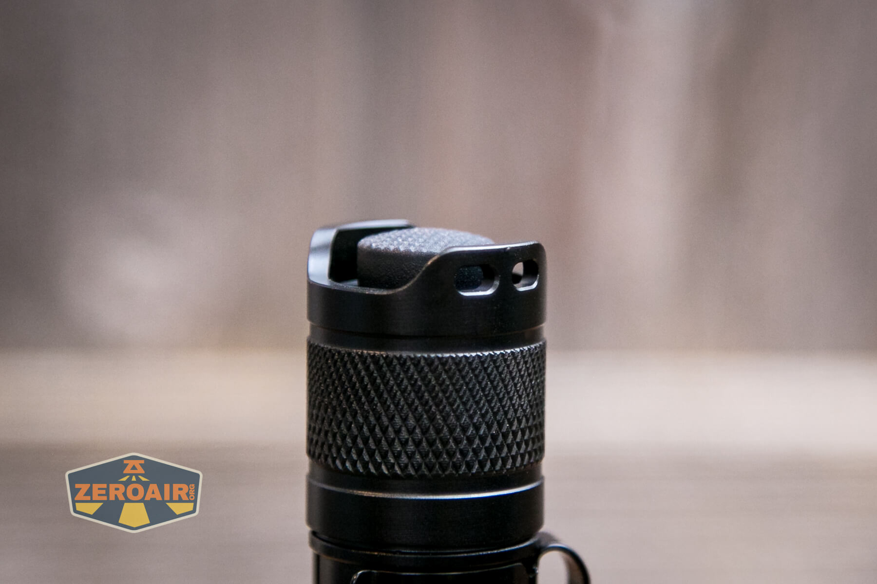 Csteboke SC31T SE flashlight lanyard holes