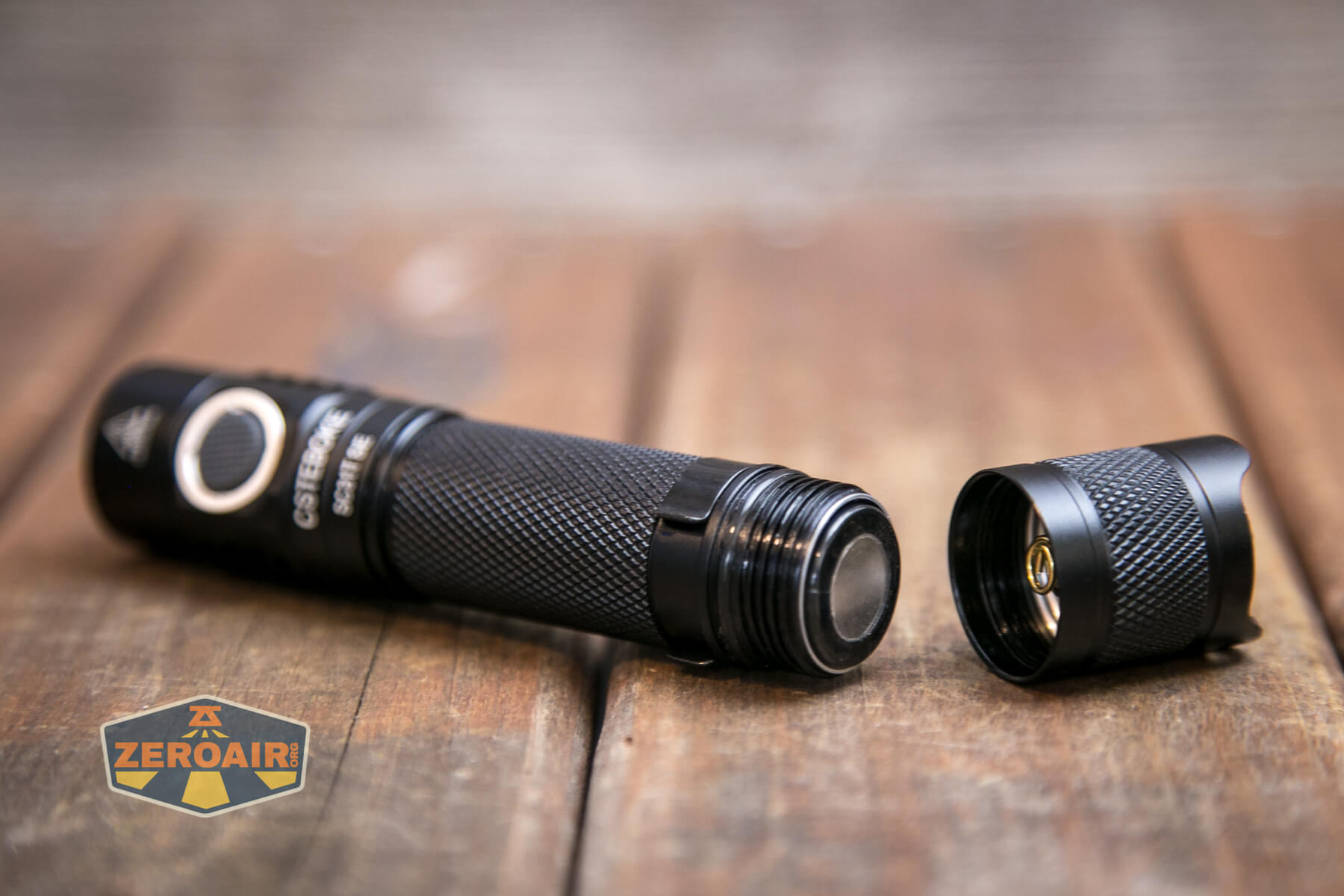 Csteboke SC31T SE flashlight included 18650 installed