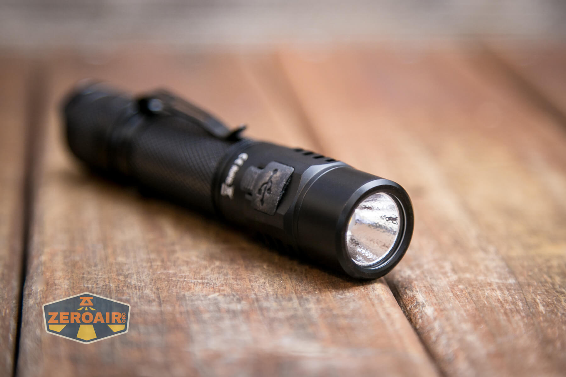 Csteboke SC31T SE flashlight reflector