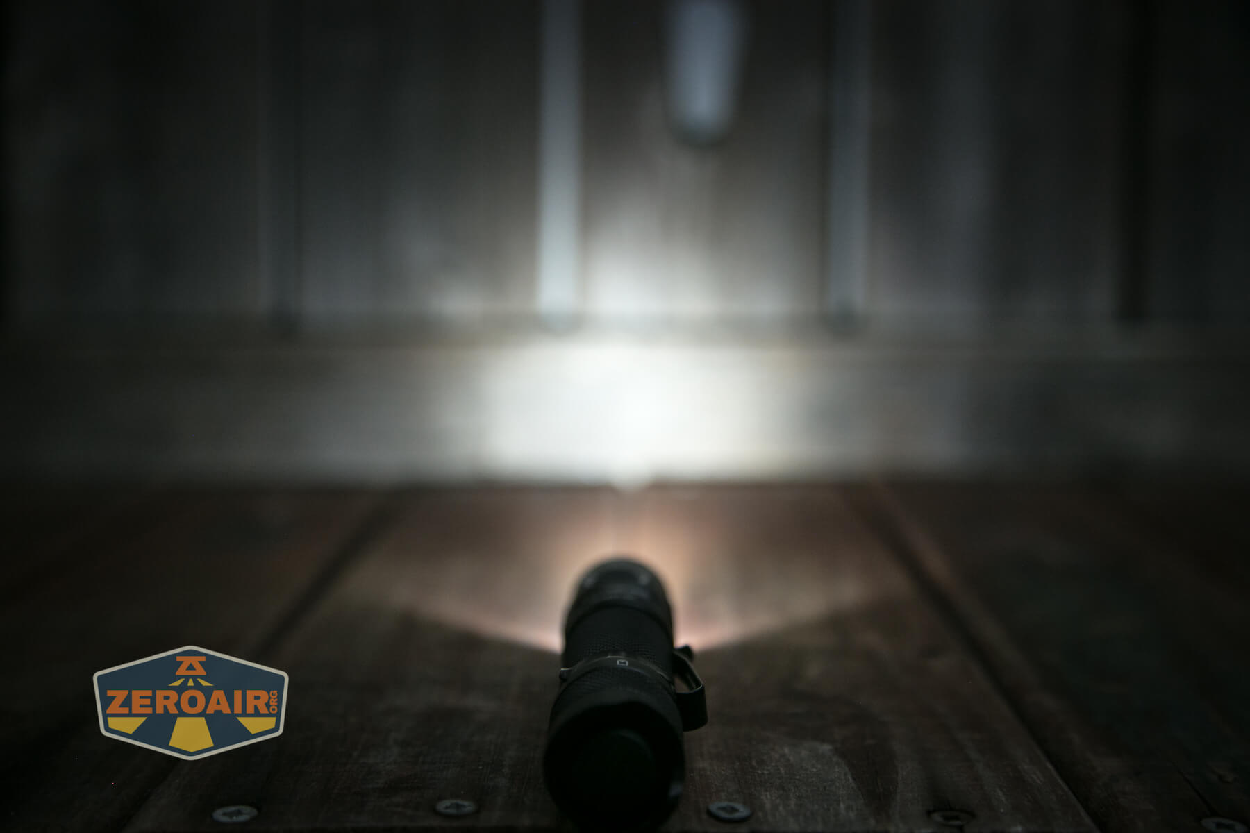 Csteboke SC31T SE flashlight emitter on