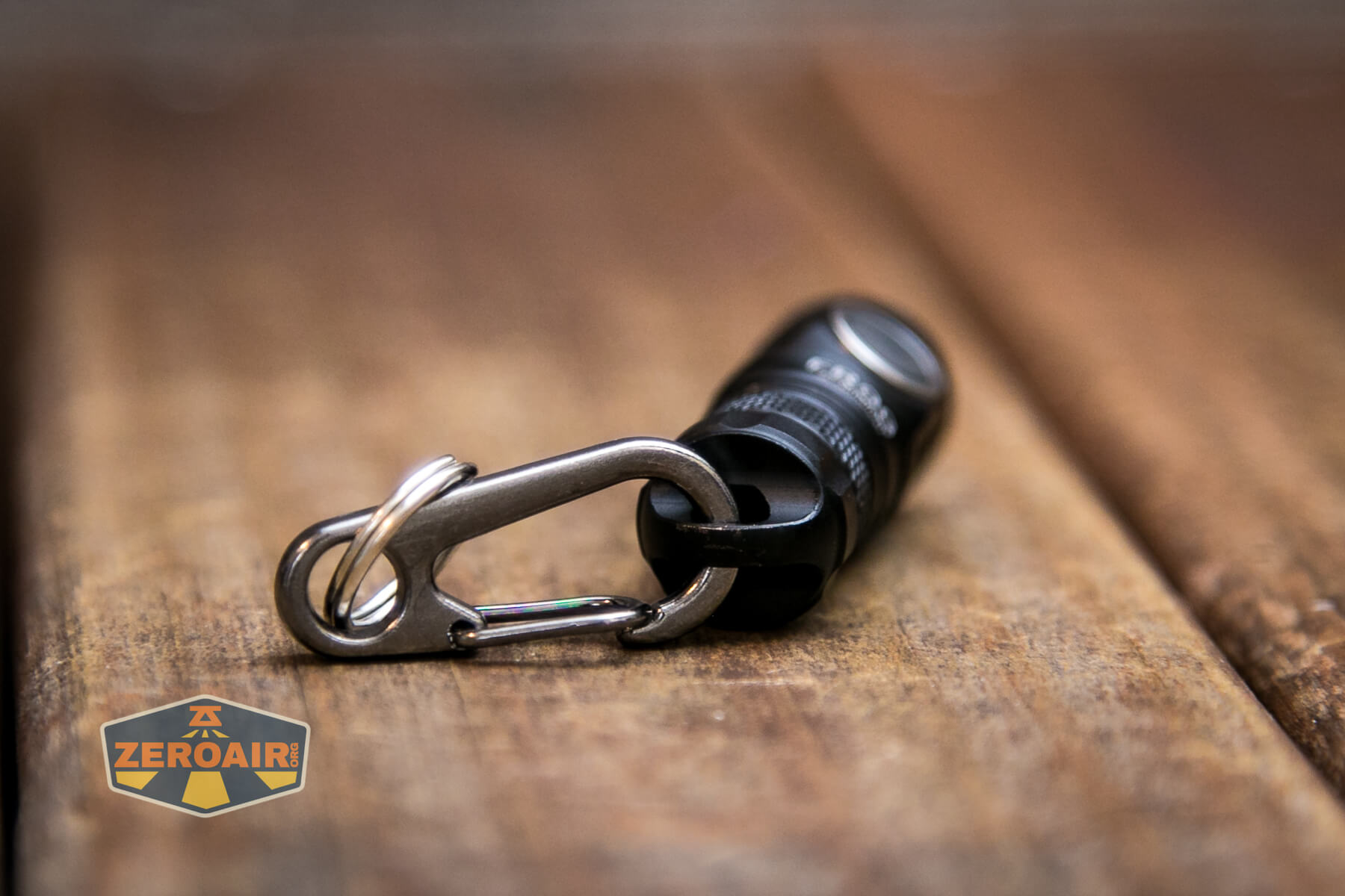 Lumintop Frog Keychain flashlight metal ring attached