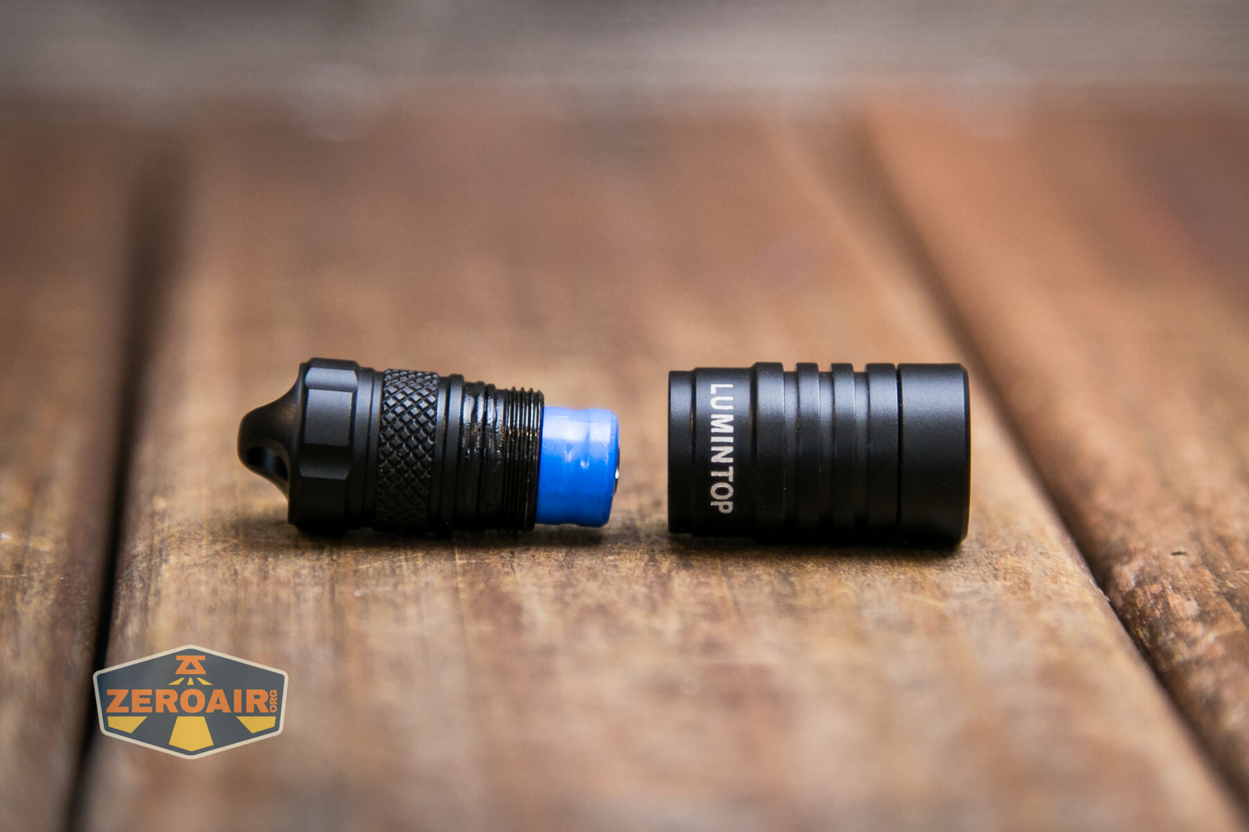 Lumintop Frog Keychain flashlight included 10180 installed