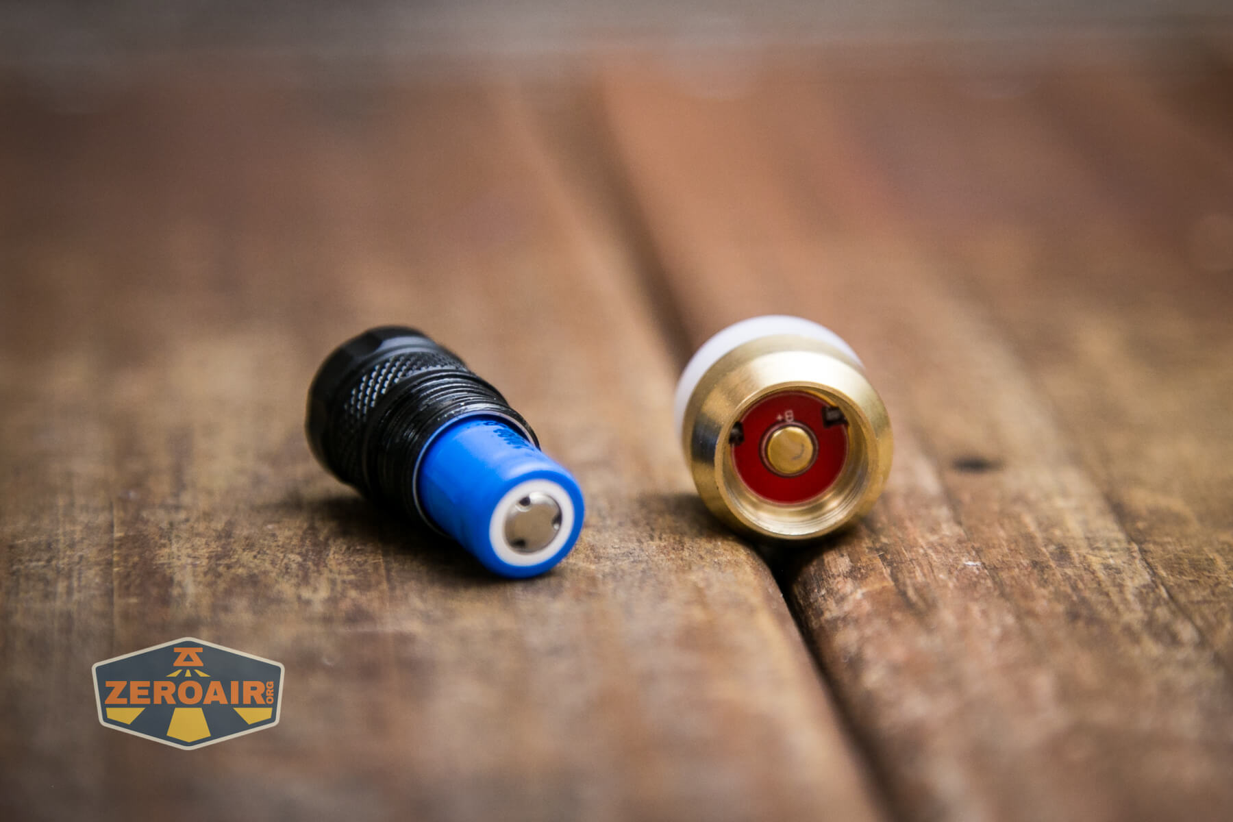 Lumintop Frog Keychain flashlight charging head