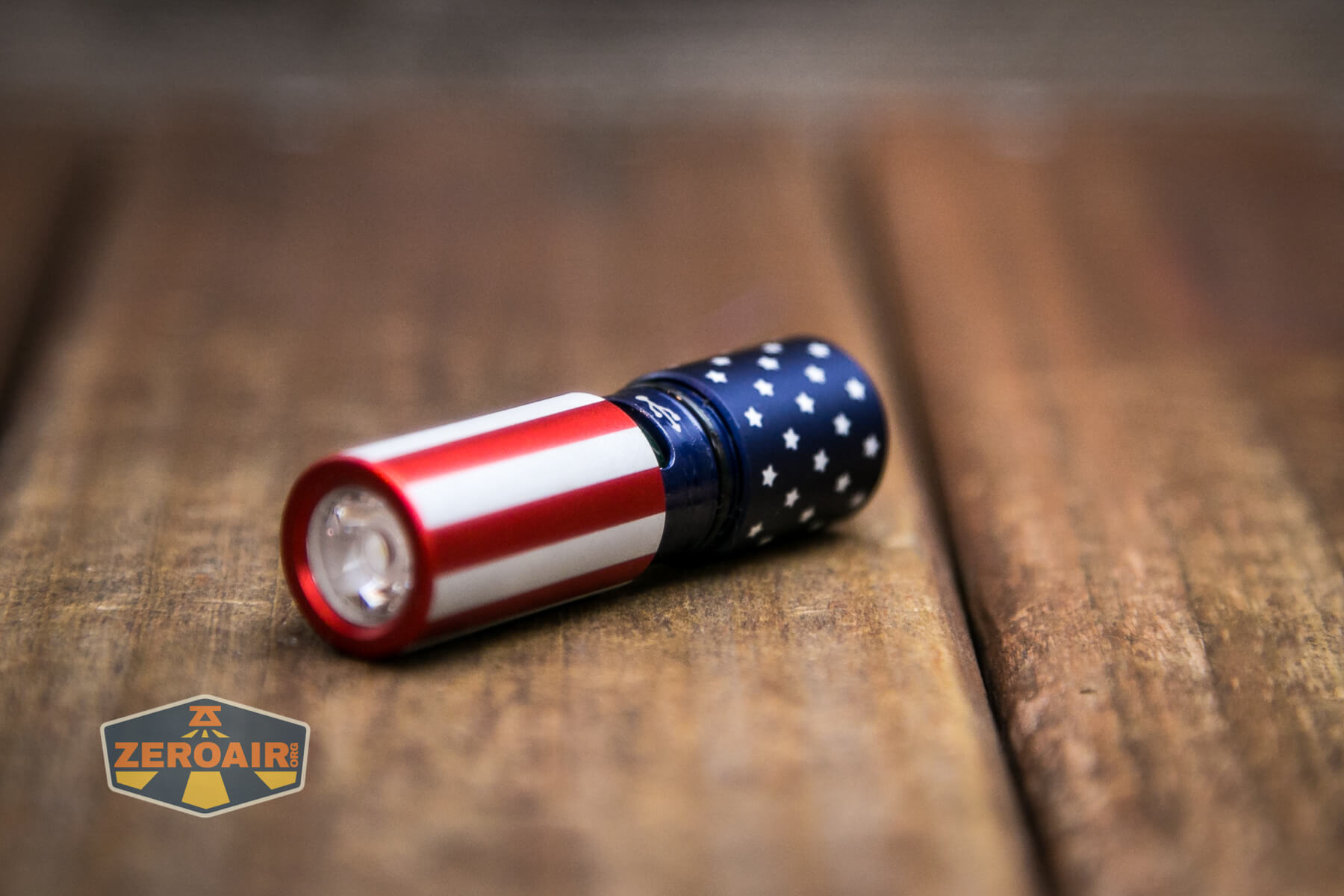 Olight i1R2 Pro Keychain Flashlight showing o-ring