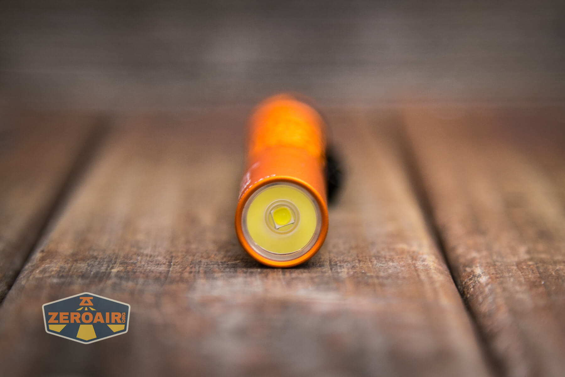 Olight i5T Plus Pebble flashlight emitter