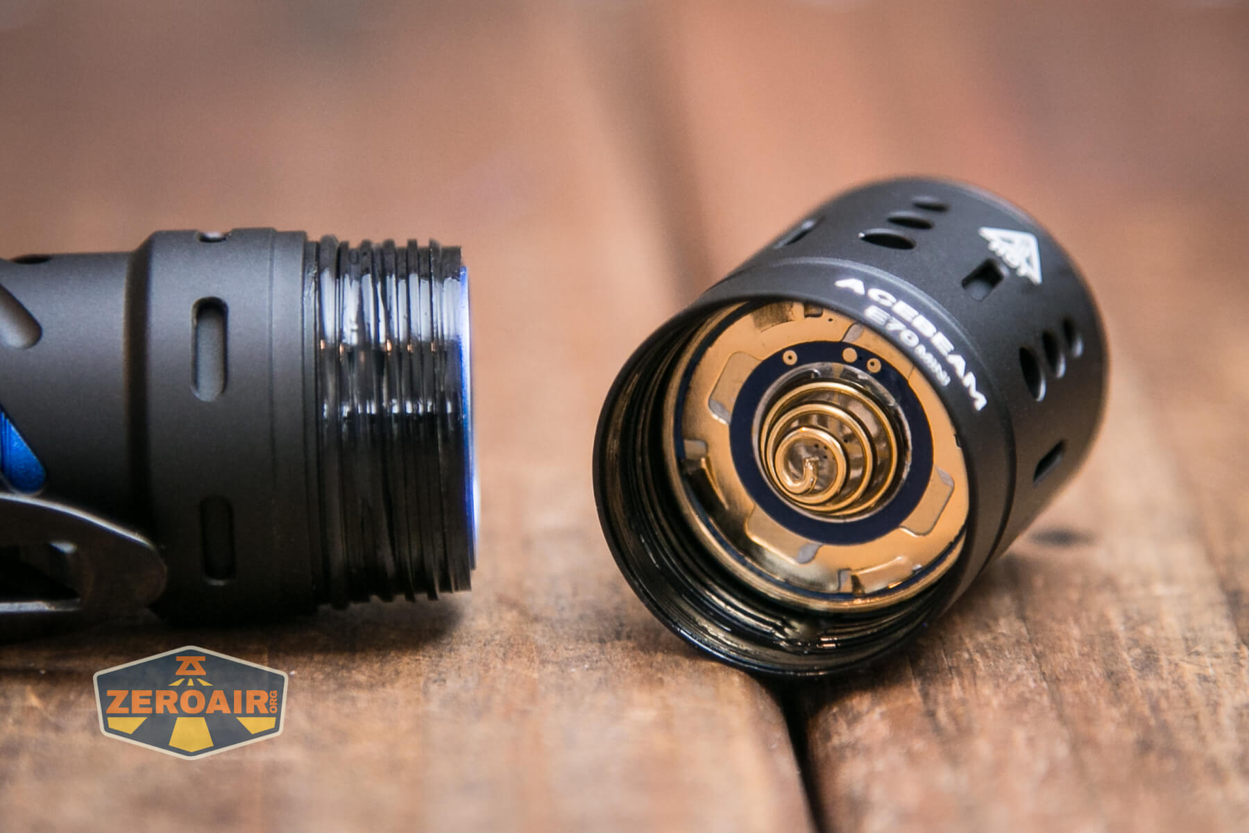 Acebeam E70 Mini flashlight head contacts and threads
