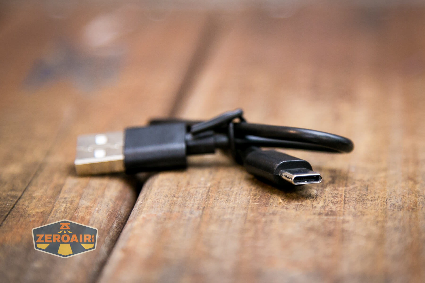 Nextorch P82 long-range flashlight charging cable