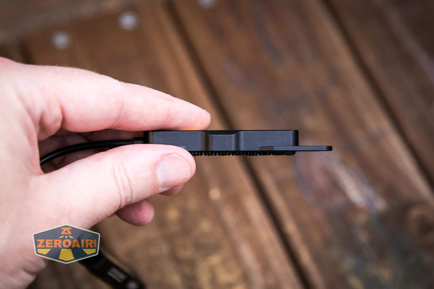 Nitecore UT05 Waist Light side view
