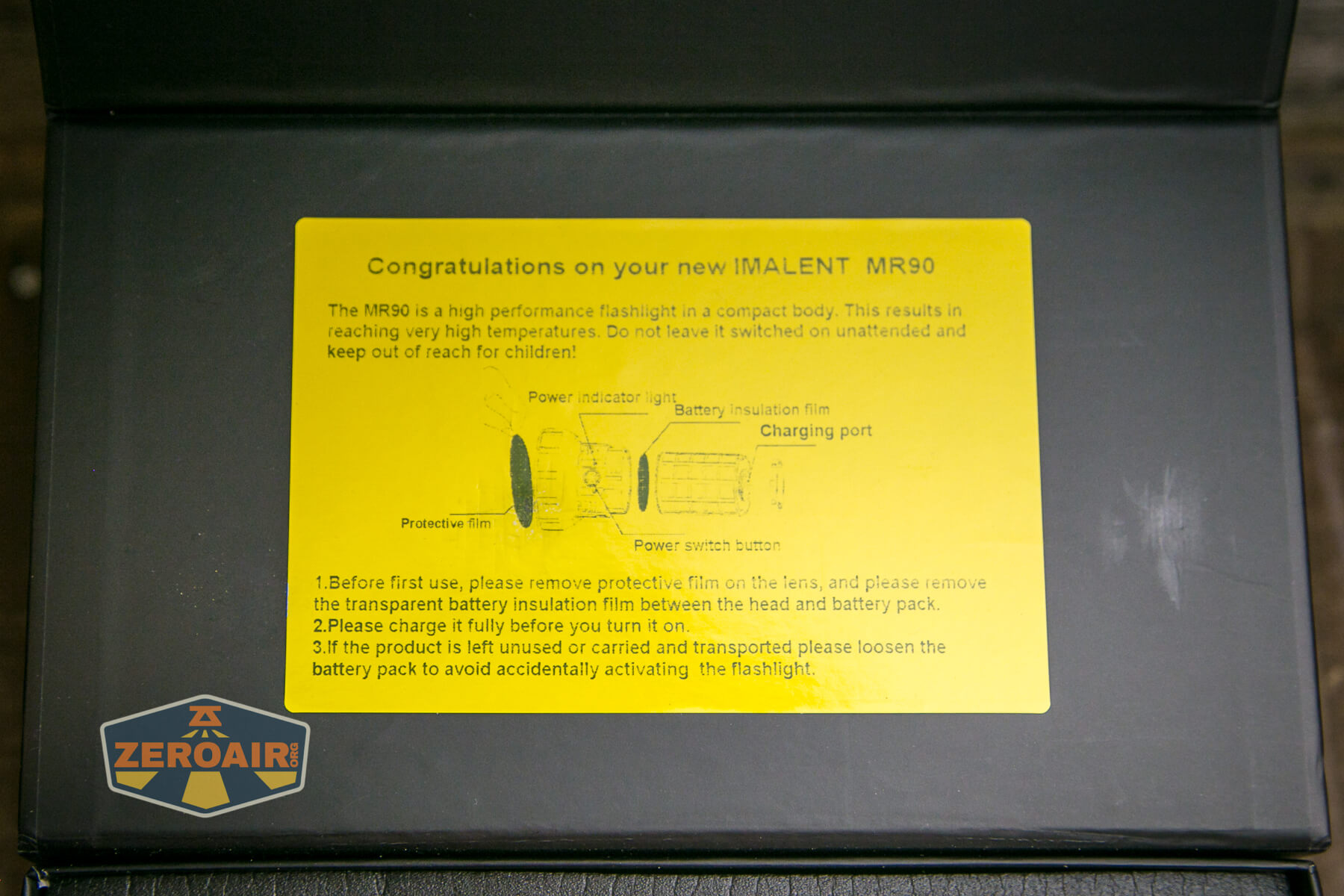 Imalent MR90 flashlight package