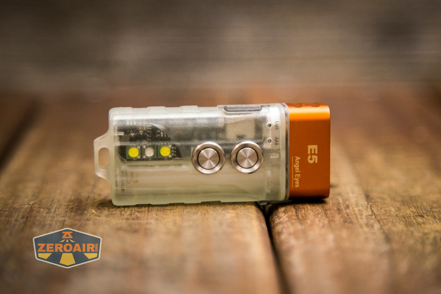 zeroair-reviews-rovyvon-angel-eyes-e5-01.jpg