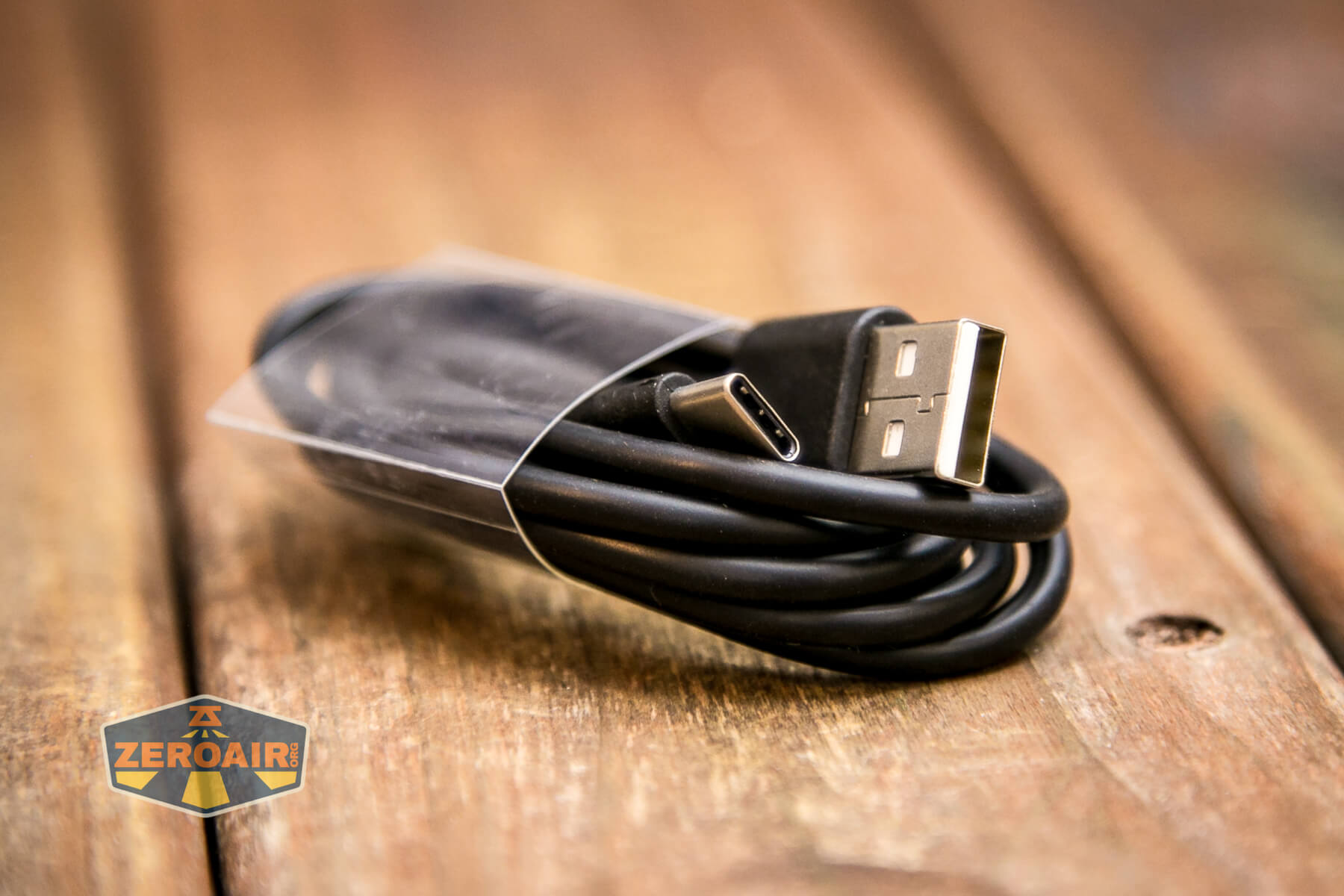 Sofirn SC21 Pro flashlight charging cable