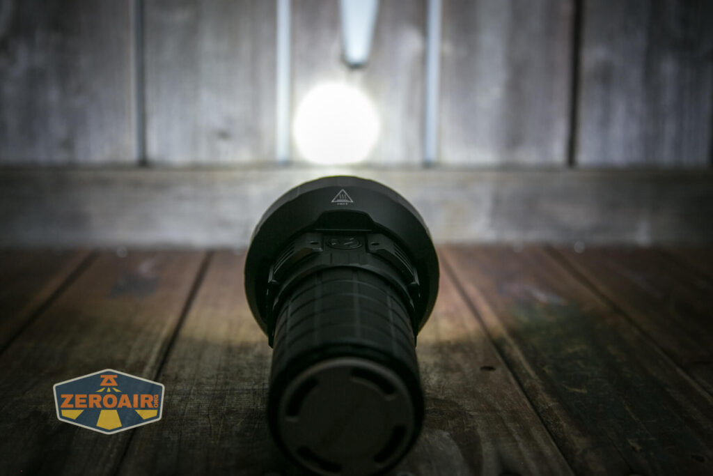 Imalent MR90 flashlight emitter on