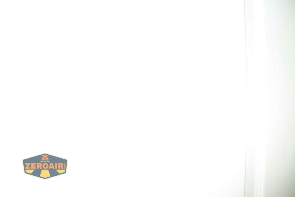 Imalent MR90 flashlight beamshots on door compared to nichia 219b