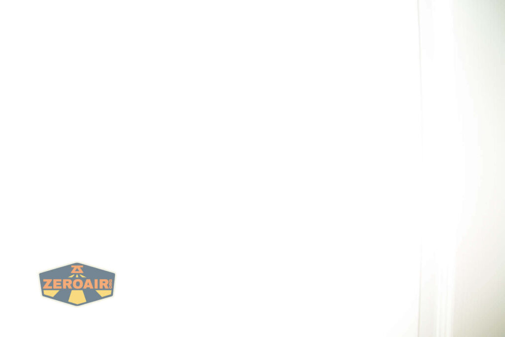 Imalent MR90 flashlight beamshots on door compared to nichia 219b