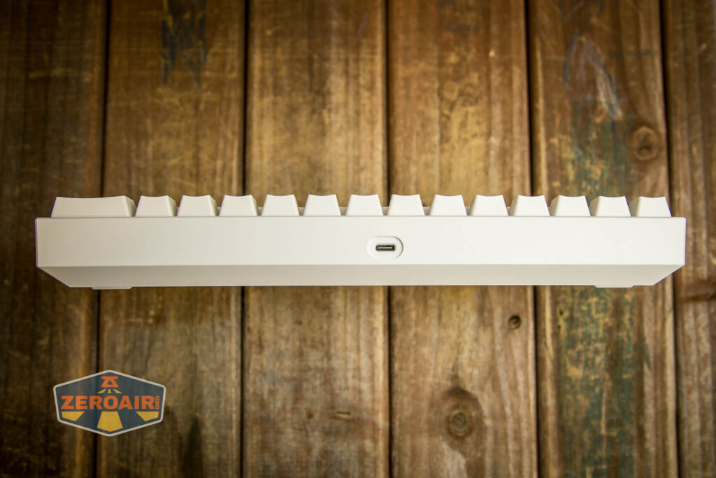 Flashquark Horizon Z mechanical keyboard back view