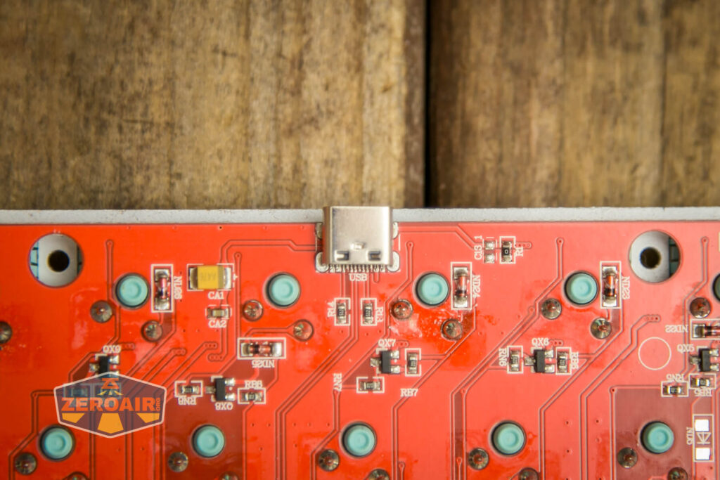 Flashquark Horizon Z mechanical keyboard usb c port