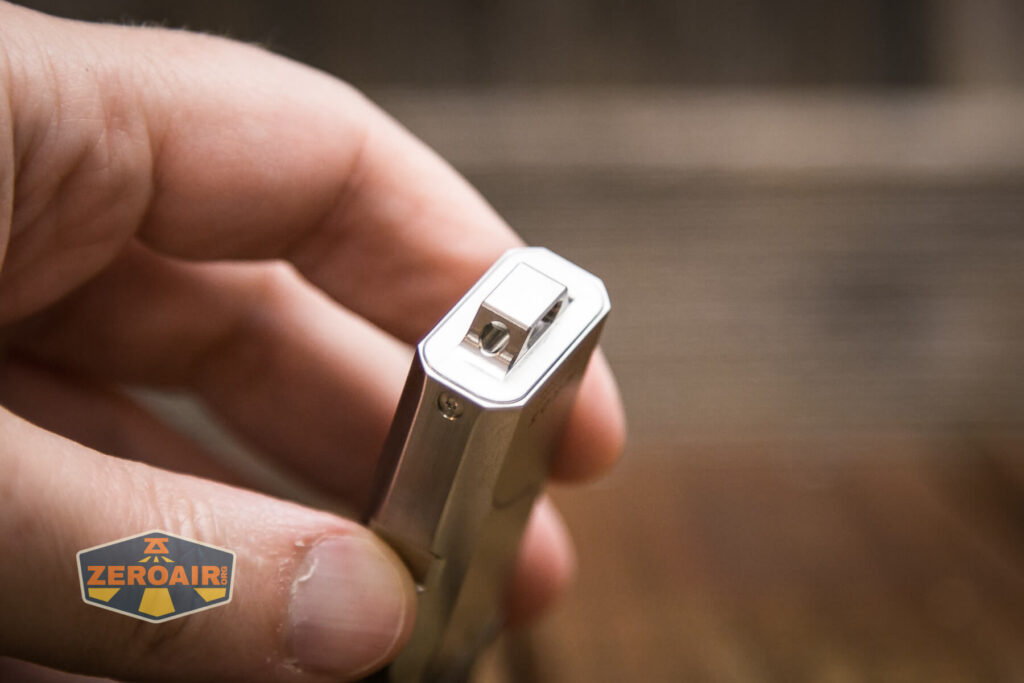 RovyVon Angel Eyes E4Ti flashlight tail screw