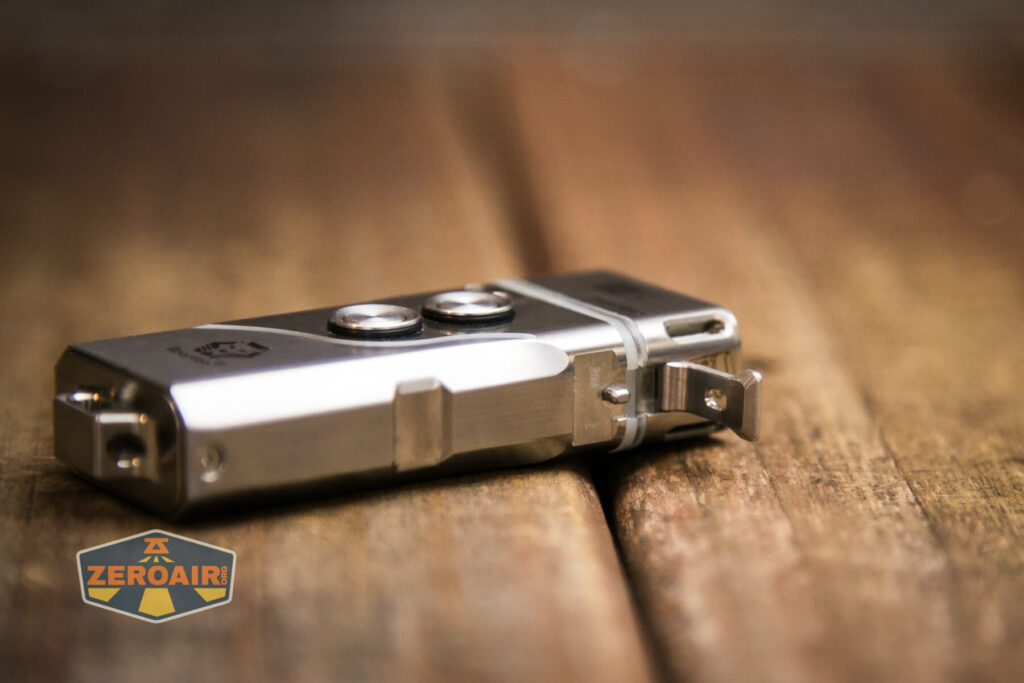 RovyVon Angel Eyes E4Ti flashlight side latch