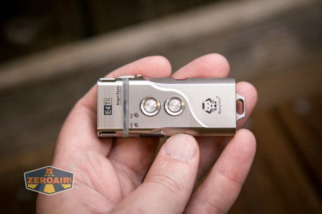 RovyVon Angel Eyes E4Ti flashlight in hand
