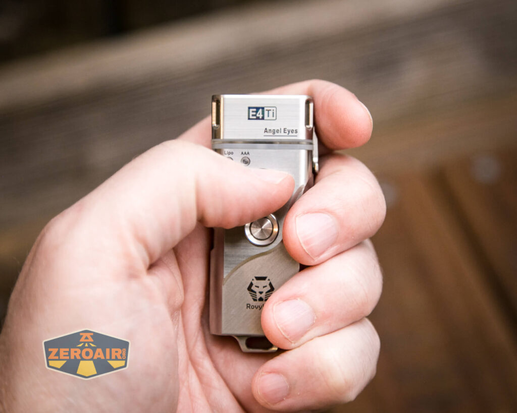 RovyVon Angel Eyes E4Ti flashlight in hand