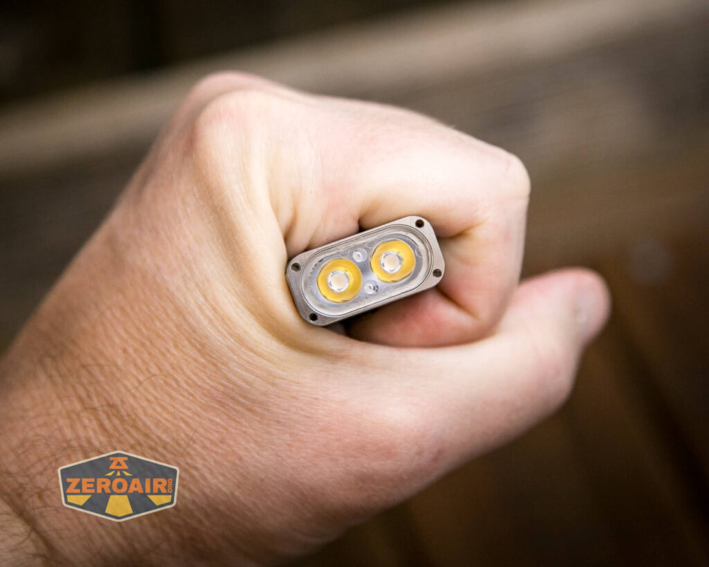 RovyVon Angel Eyes E4Ti flashlight in hand