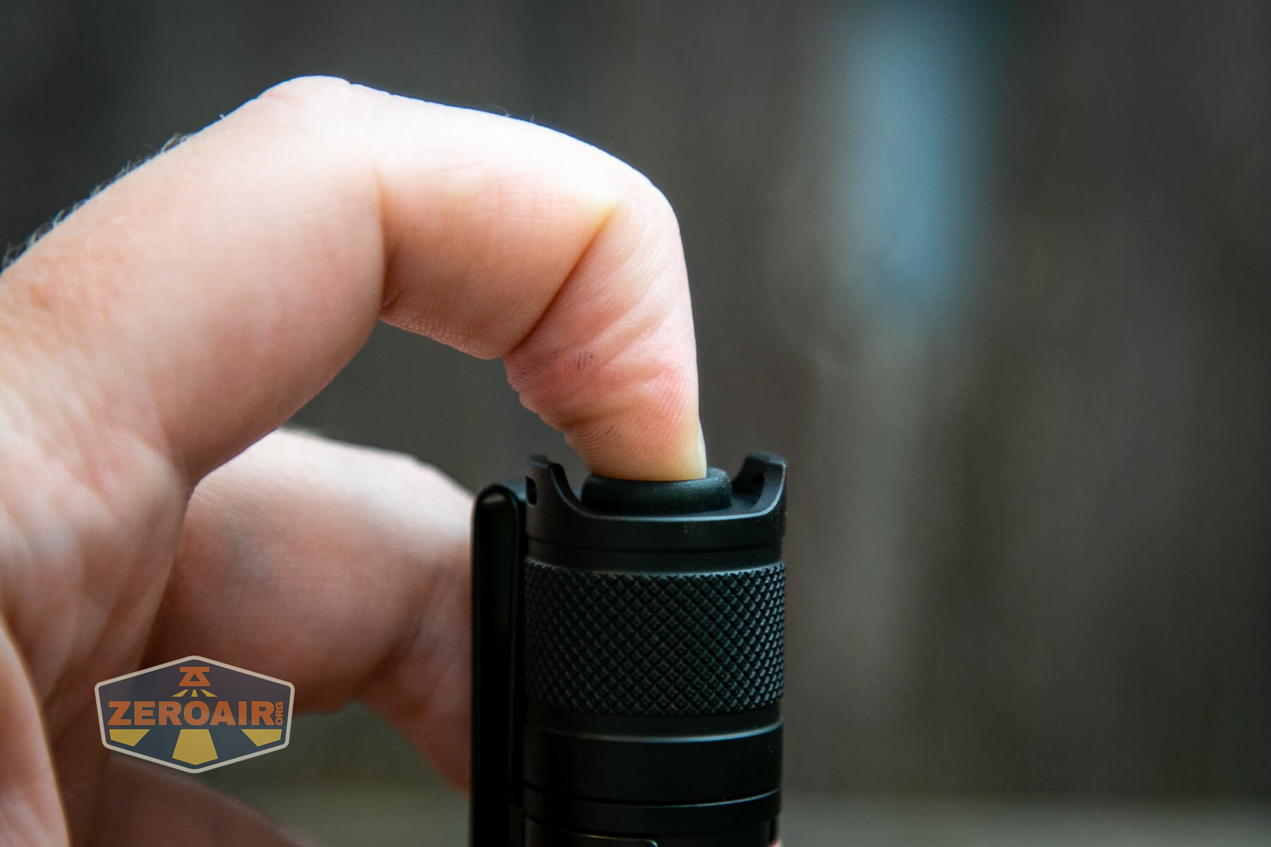 Lumintop EDC 2AA flashlight tail clicky actuation