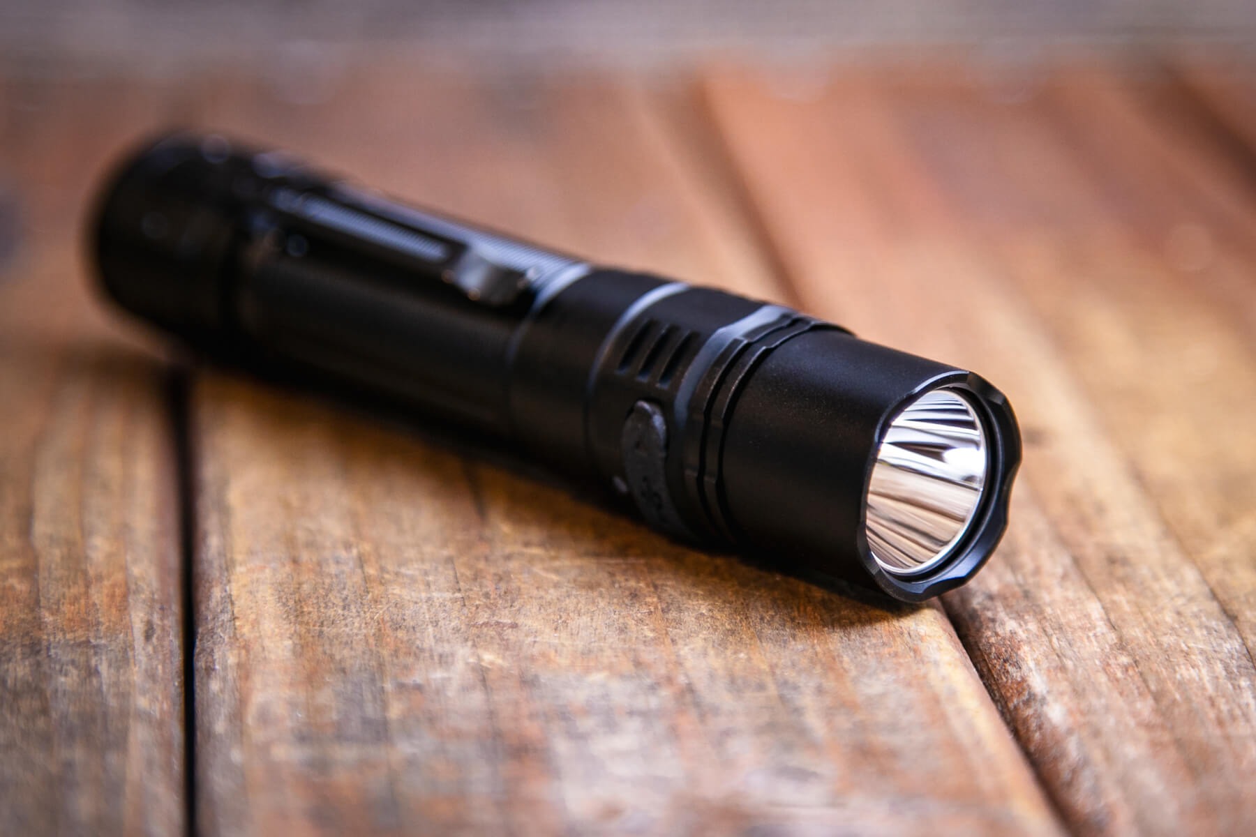 Fenix PD36R Pro rechargeable flashlight reflector