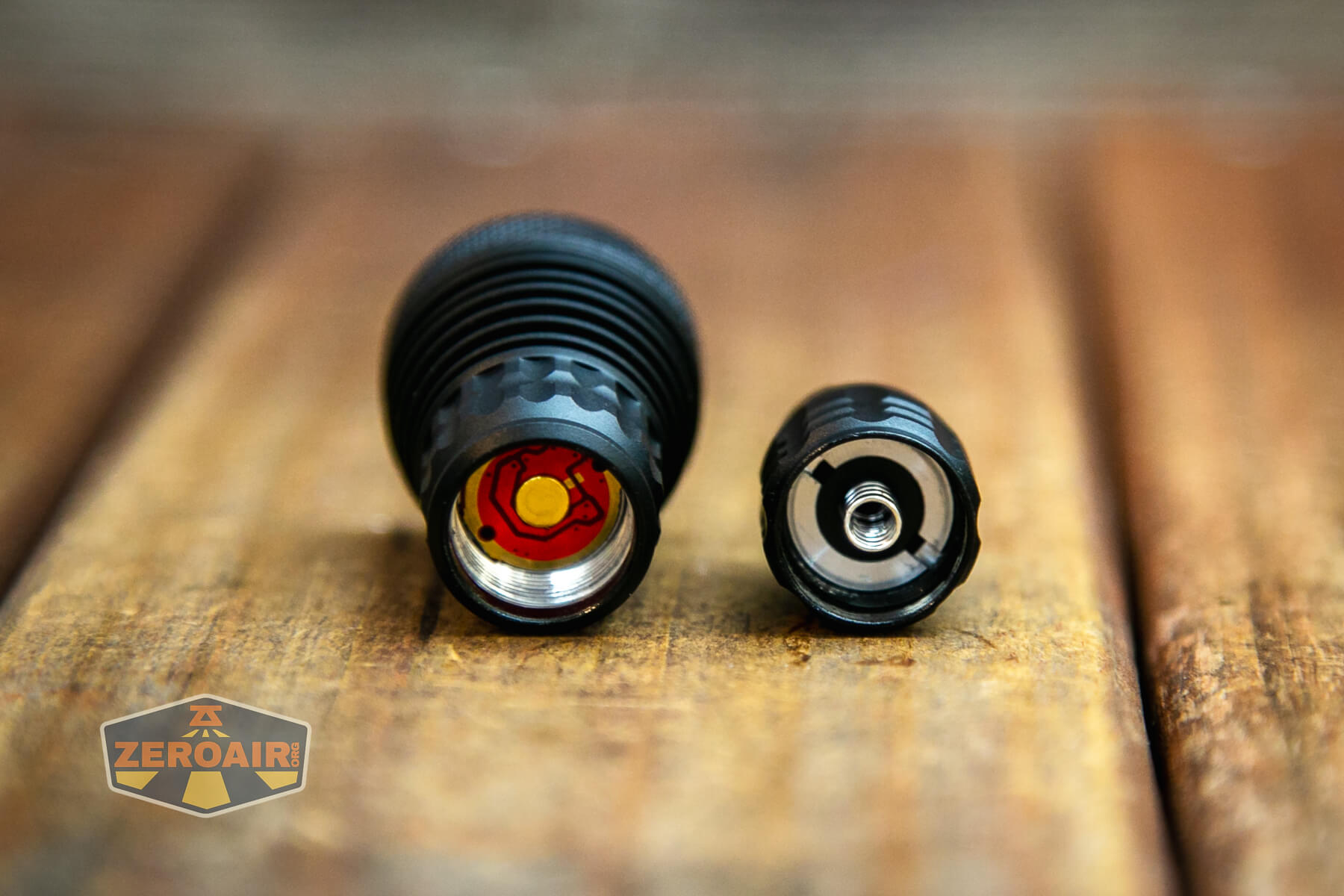 Lumintop PK27 flashlight head and tail contacts