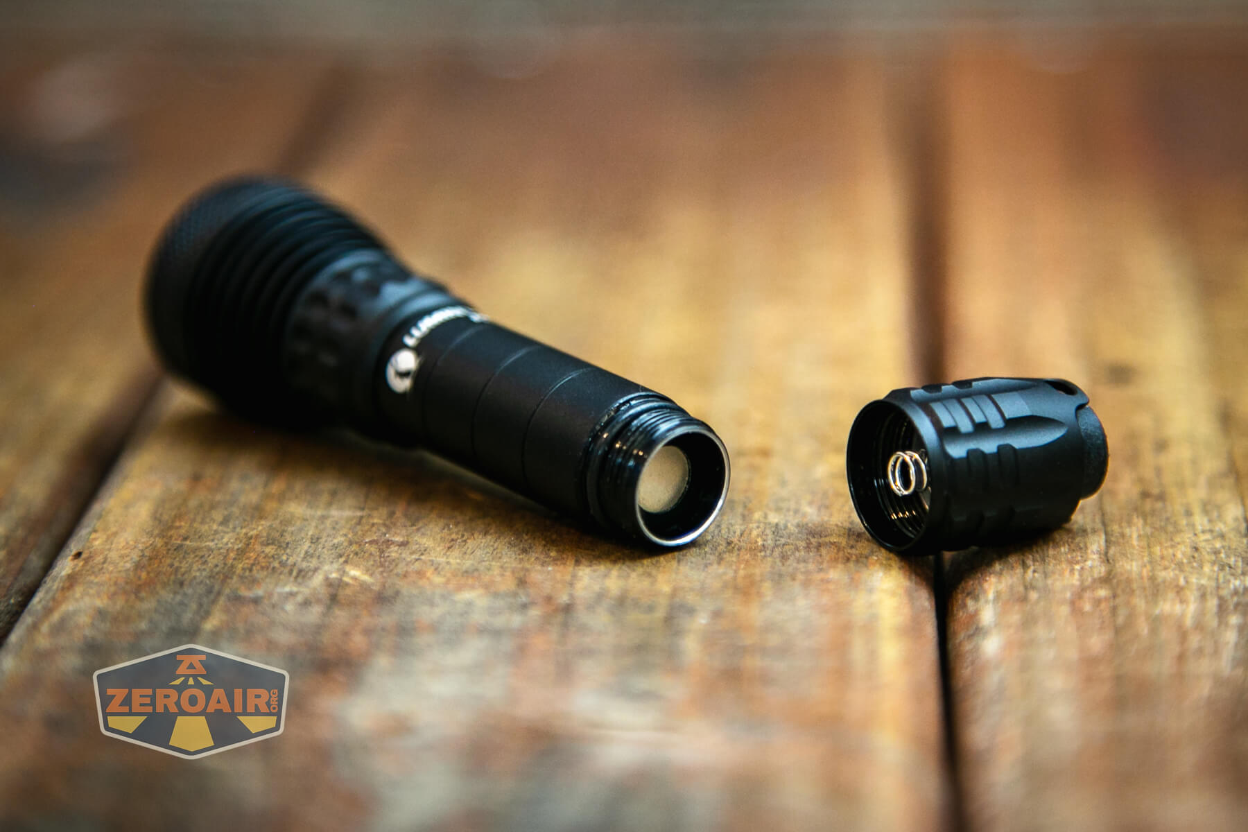 Lumintop PK27 flashlight aaa installed