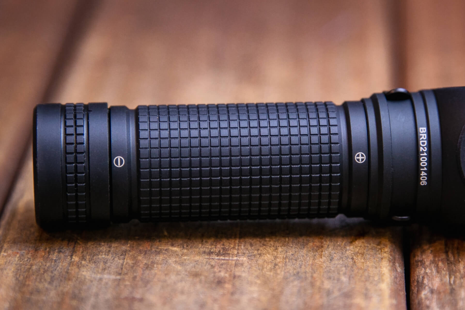 Nextorch P10 right angle flashlight cell orientation markers