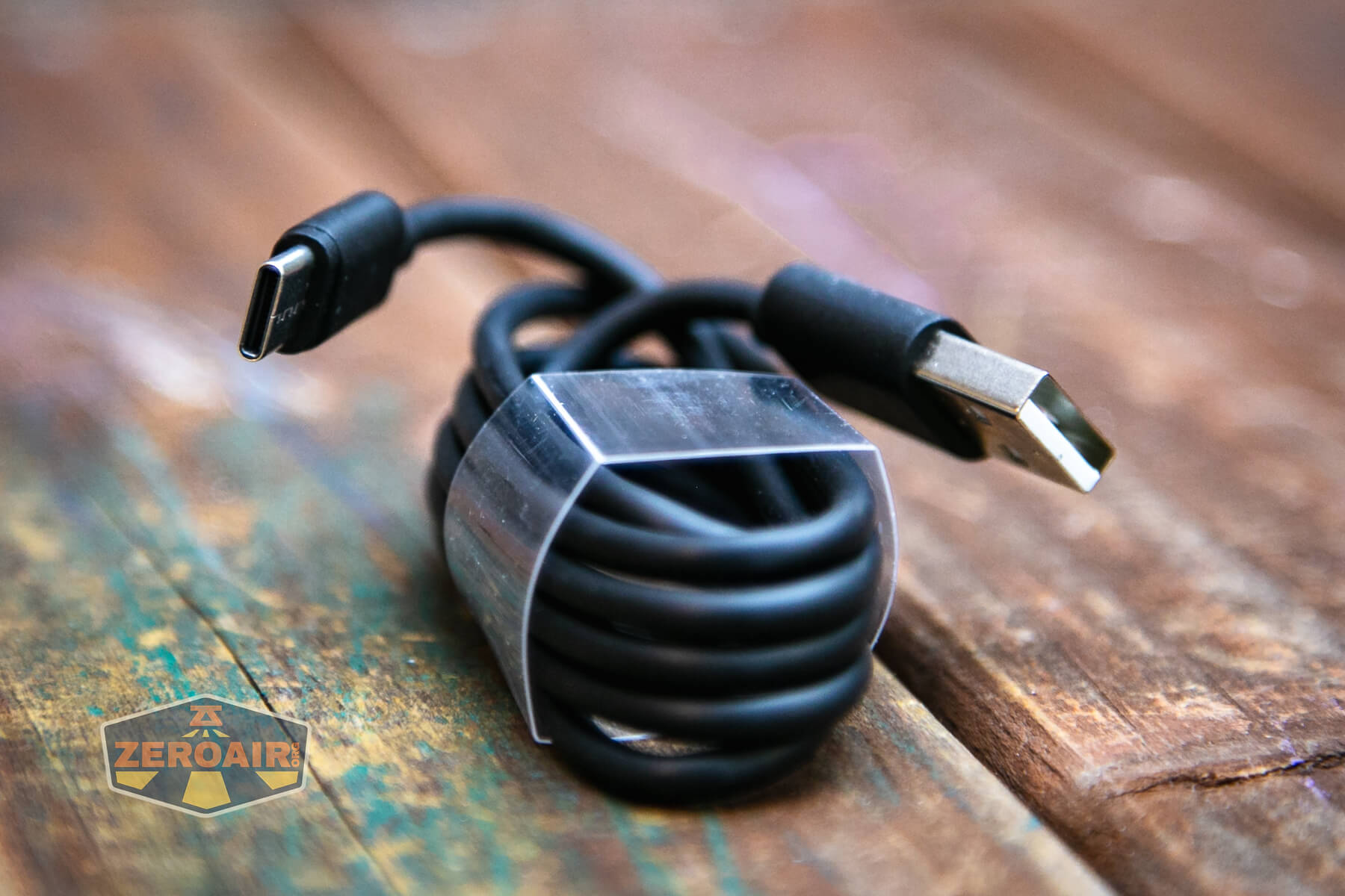 Sofirn SC32 Mini Tactical flashlight charging cable
