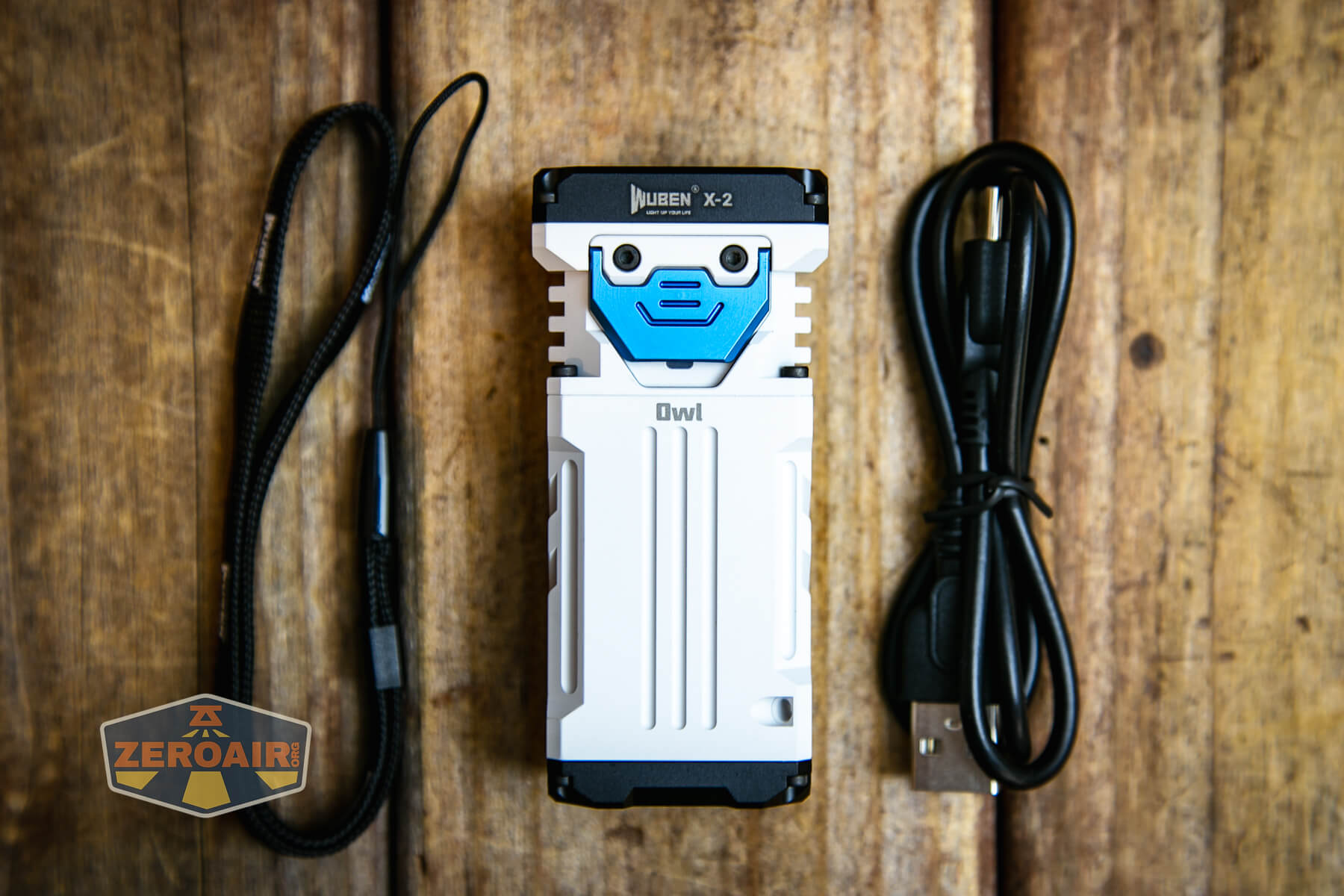 Wuben X-2 Owl flashlight what's included